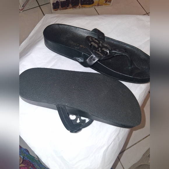 Tory Burch autgentic Black Logo Thong Sandals Size 6.5 - Picture 3 of 6
